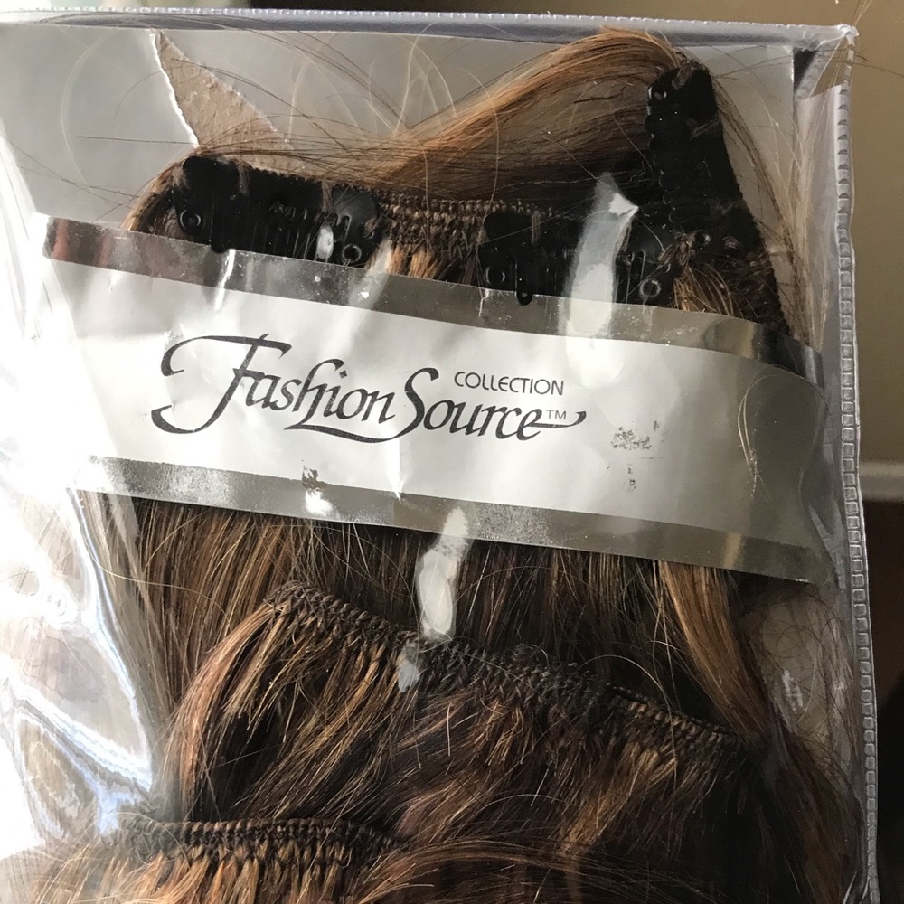 Hair extensions - Picture 2 of 3